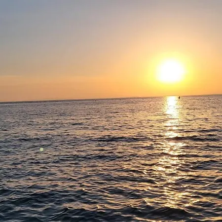 La Fleur De Roseau 200m De La 300 M Des Commerces Appartement Le Grau-du-Roi